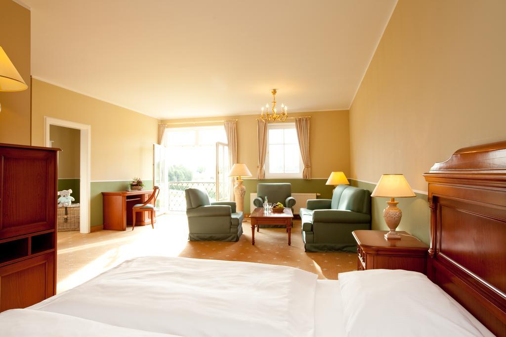 Landhotel Schloss Teschow Teterow Pokój zdjęcie